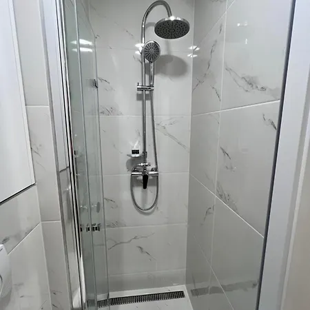 Stylish Studio At 500 Bytov Appartement Bratislava