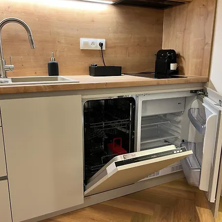 Stylish Studio At 500 Bytov * 布拉迪斯拉发