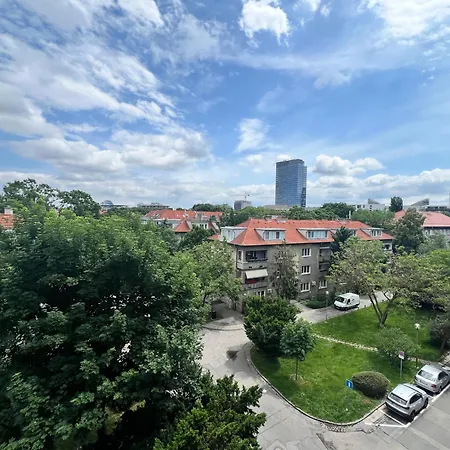 Apartment Stylish Studio At 500 Bytov Bratislava
